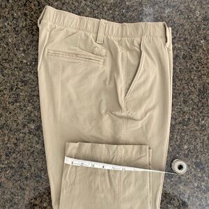 Under Armour Khaki Pants